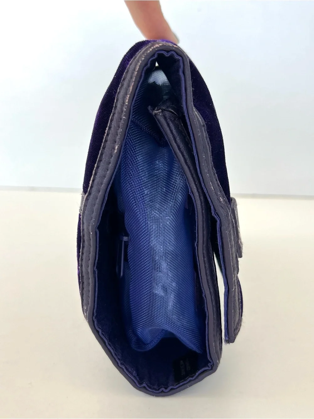 ISABELLA FIORE Purple Velvet Leather Trim Travel Makeup Accessories Cosmetic Bag